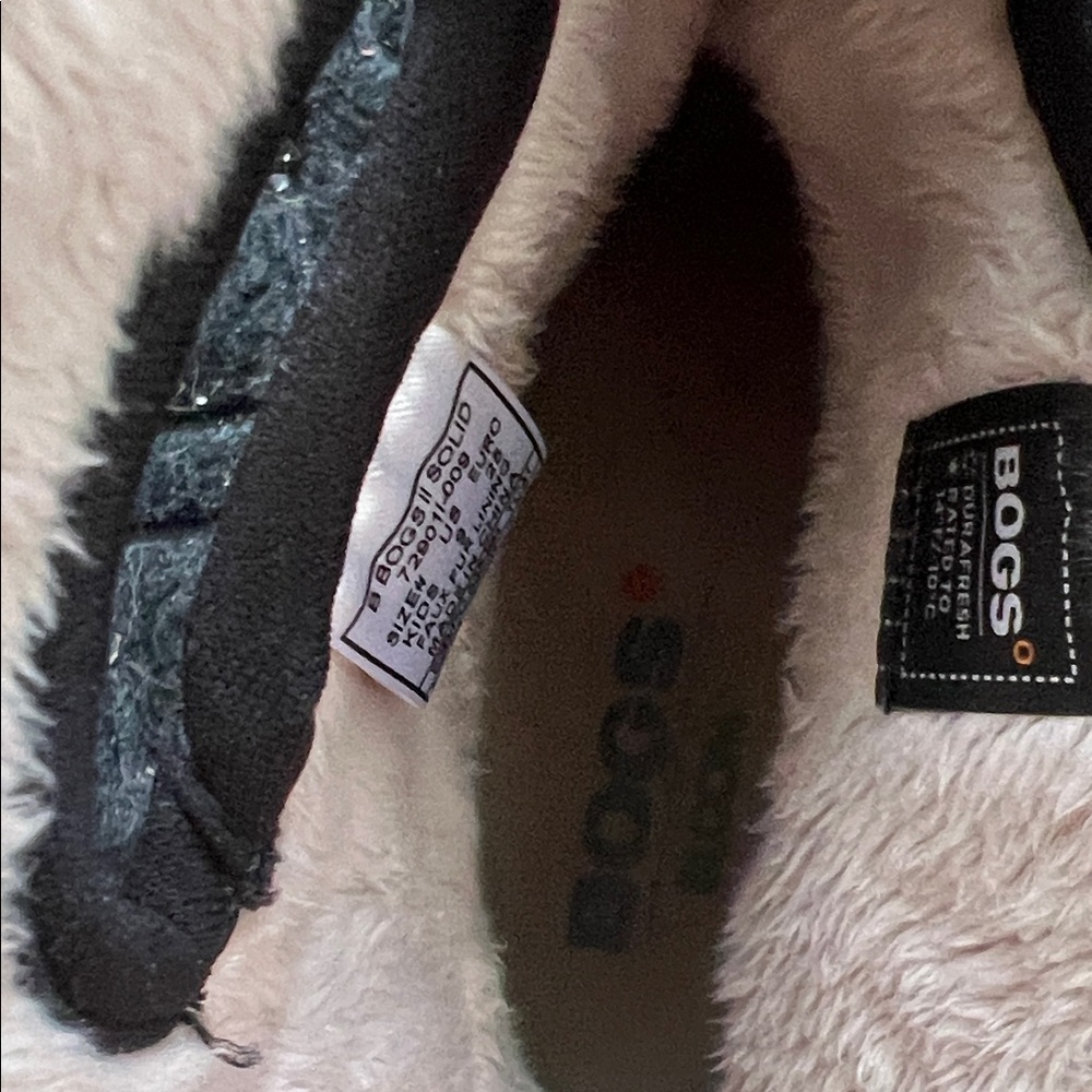 Bogs Black Kids Boots - Picture 8 of 13